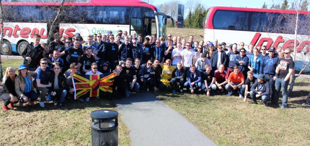 JK:s två bussar på väg till Gävle i söndags.